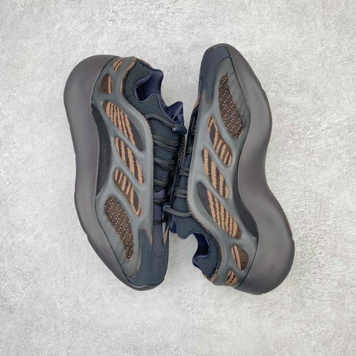 Adidas Yeezy 700 V3 Clay Brown