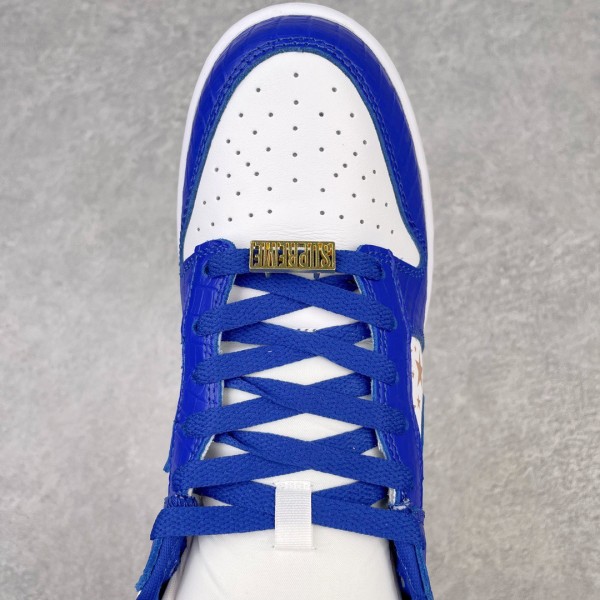 Nike Dunk SB Low Supreme Stars Hyper Royal