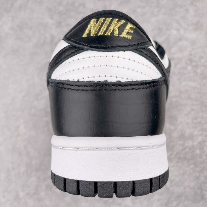 Nike Dunk SB Low Supreme Stars Black