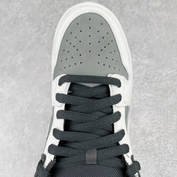 Nike Dunk SB Low VX1000