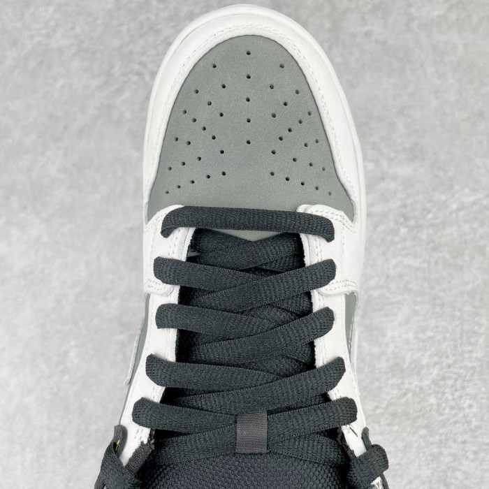 Nike Dunk SB Low VX1000