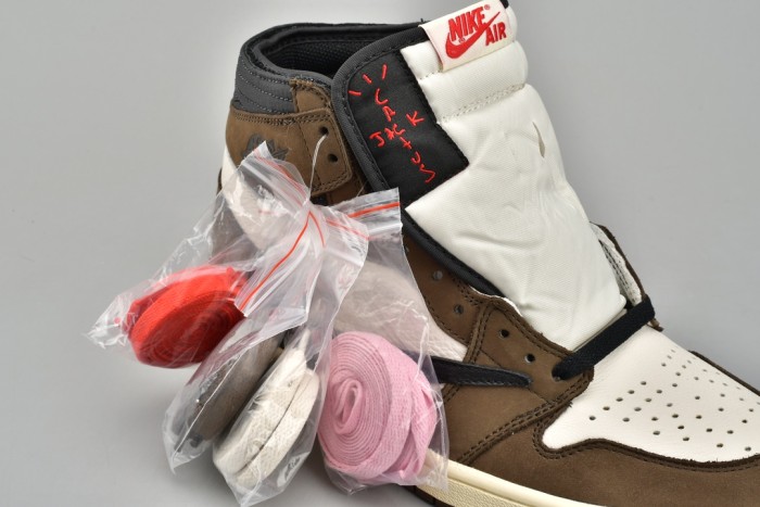 Jordan 1 Retro High Travis Scott