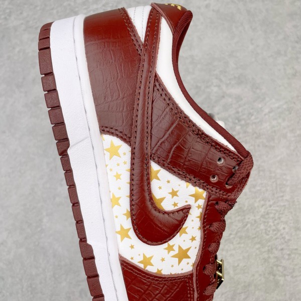 Nike Dunk SB Low Supreme Stars Barkroot Brown