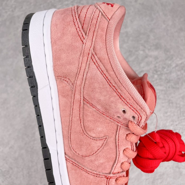 Nike Dunk SB Low Pink Pig