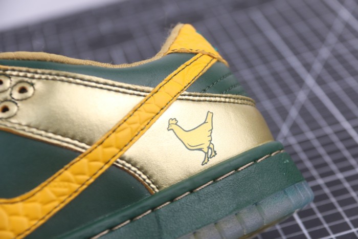 Nike Dunk SB Low Doernbecher