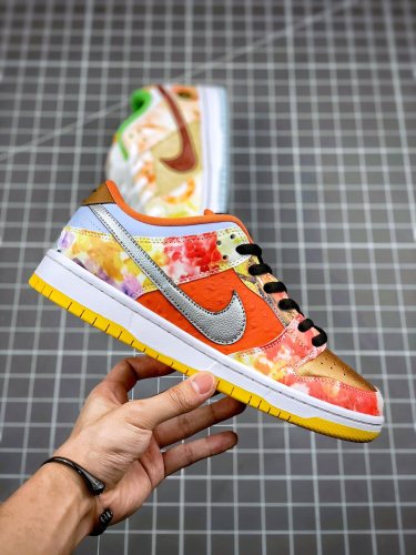 Nike Dunk SB Low Street Hawker
