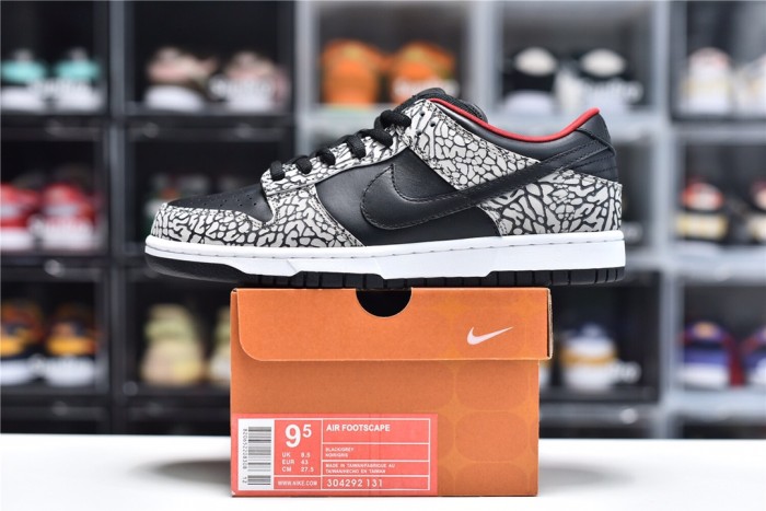 Nike Dunk SB Low Supreme Black Cement