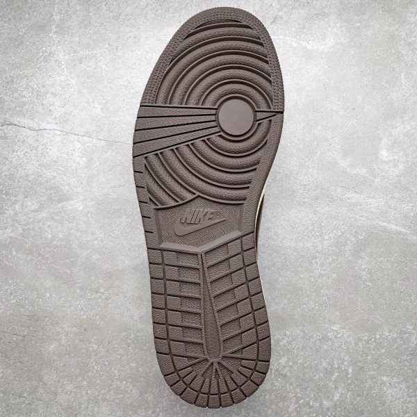 Jordan 1 Retro Low OG SP Travis Scott