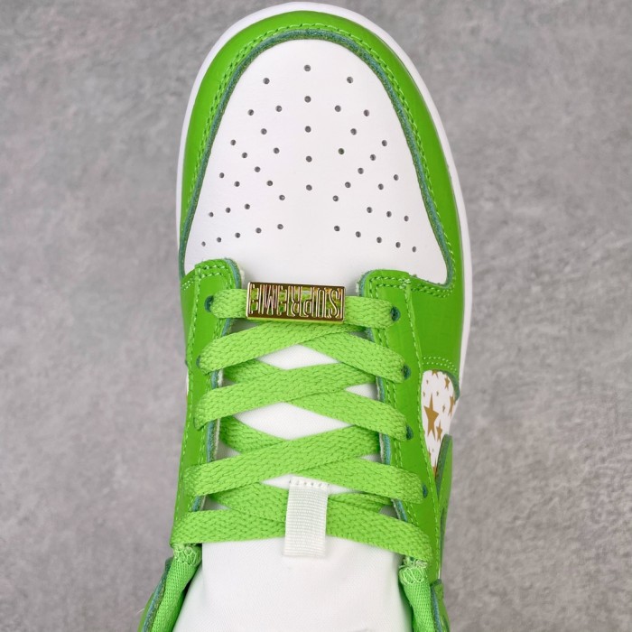 Nike Dunk SB Low Supreme Stars Mean Green