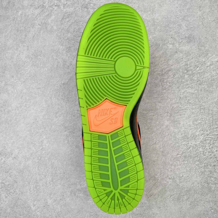 Nike Dunk SB Low Night of Mischief Halloween