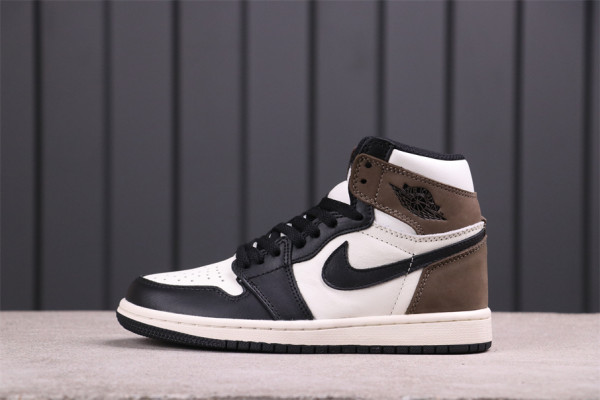 Jordan 1 Retro High Dark Mocha