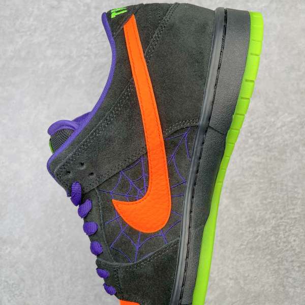 Nike Dunk SB Low Night of Mischief Halloween