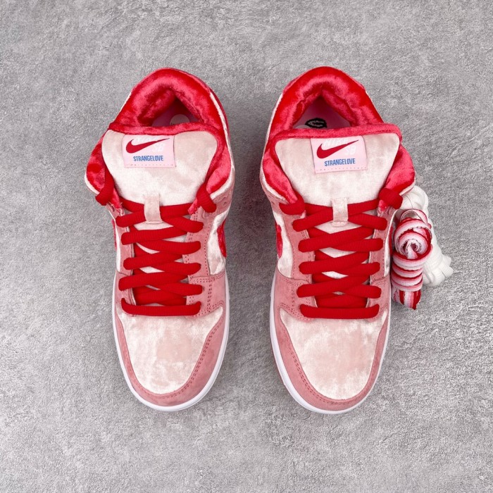 Nike Dunk SB Low StrangeLove Skateboards