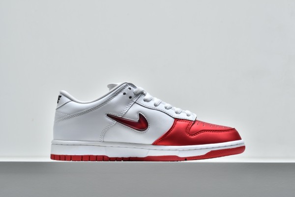 Nike Dunk SB Low Supreme Jewel Swoosh Red