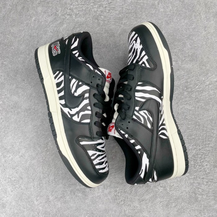 Nike Dunk SB Low Quartersnacks Zebra