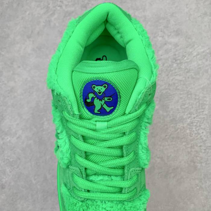 Nike Dunk SB Low Grateful Dead Bears Green