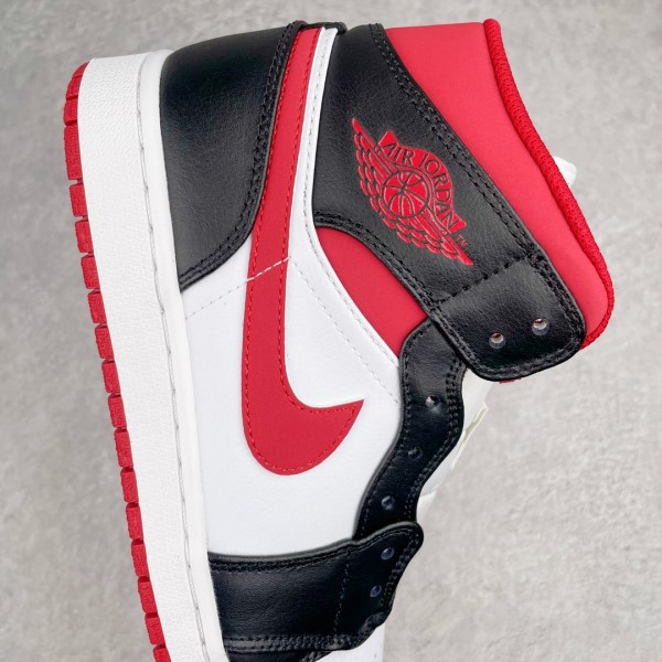 Jordan 1 Mid Very Berry (GS)