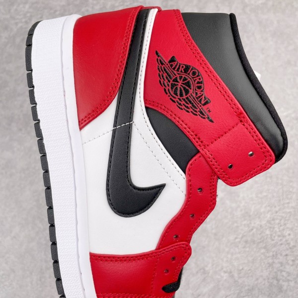 Jordan 1 Mid Chicago Toe