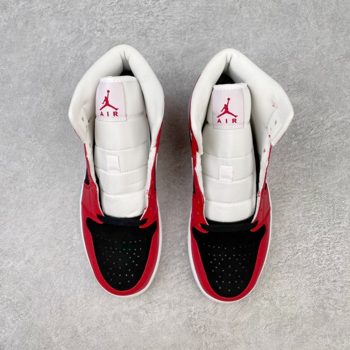 Jordan 1 Mid Gym Red Black (W)