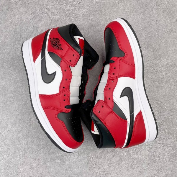 Jordan 1 Mid Chicago Toe