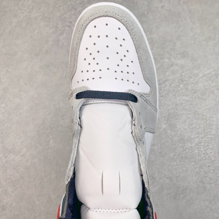 Jordan 1 Retro High Light Smoke Grey