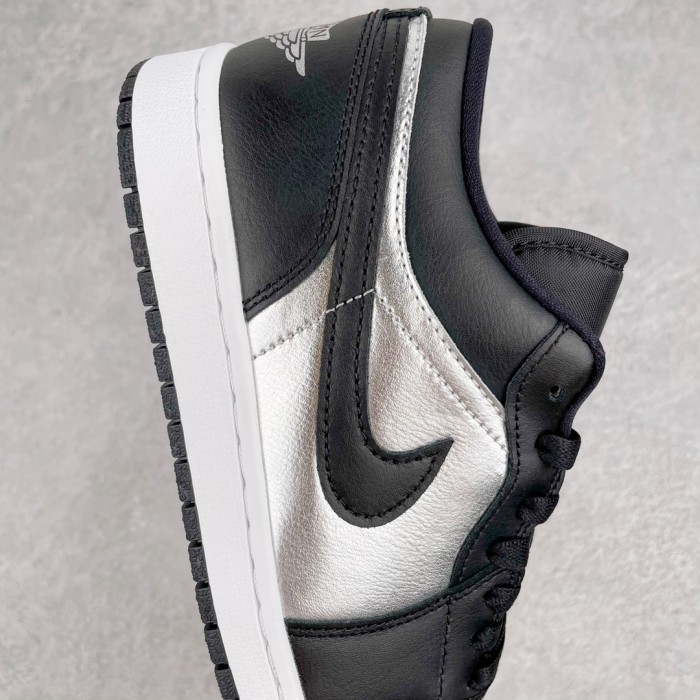 Jordan 1 Low SE Black Metallic Silver