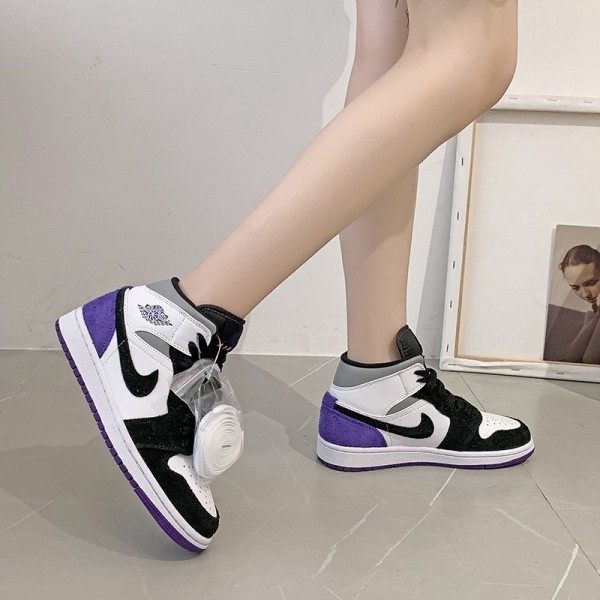 Jordan 1 Mid SE Purple