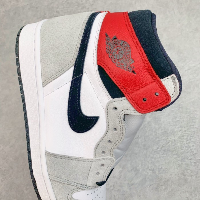 Jordan 1 Retro High Light Smoke Grey