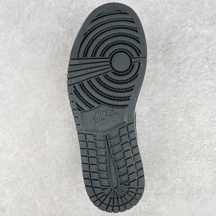 Jordan 1 Low SE Black Metallic Silver