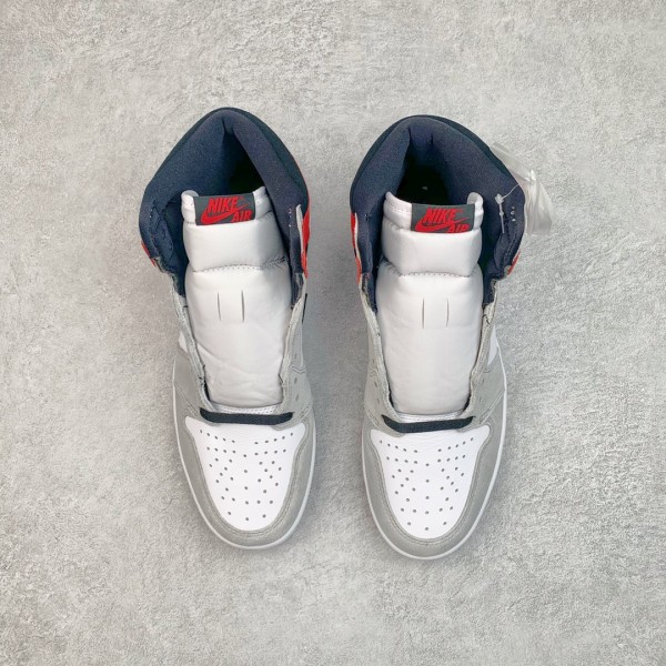 Jordan 1 Retro High Light Smoke Grey