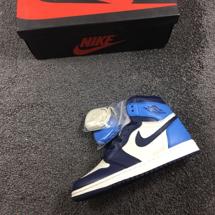 Jordan 1 Retro High Obsidian UNC