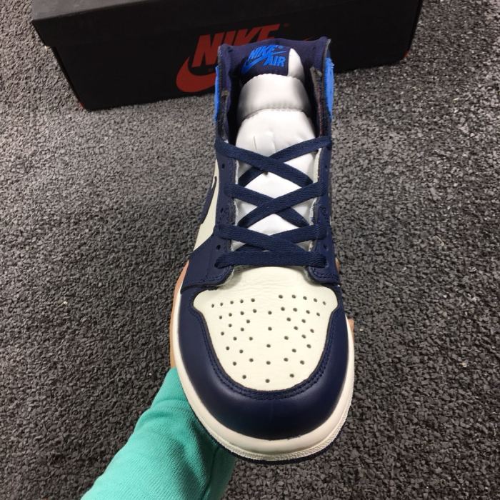 Jordan 1 Retro High Obsidian UNC