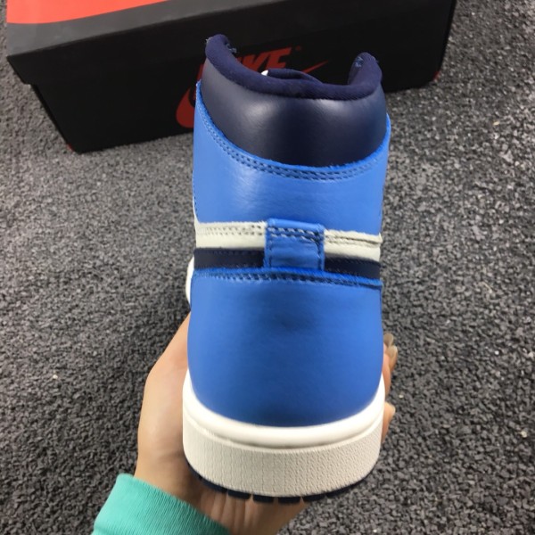 Jordan 1 Retro High Obsidian UNC