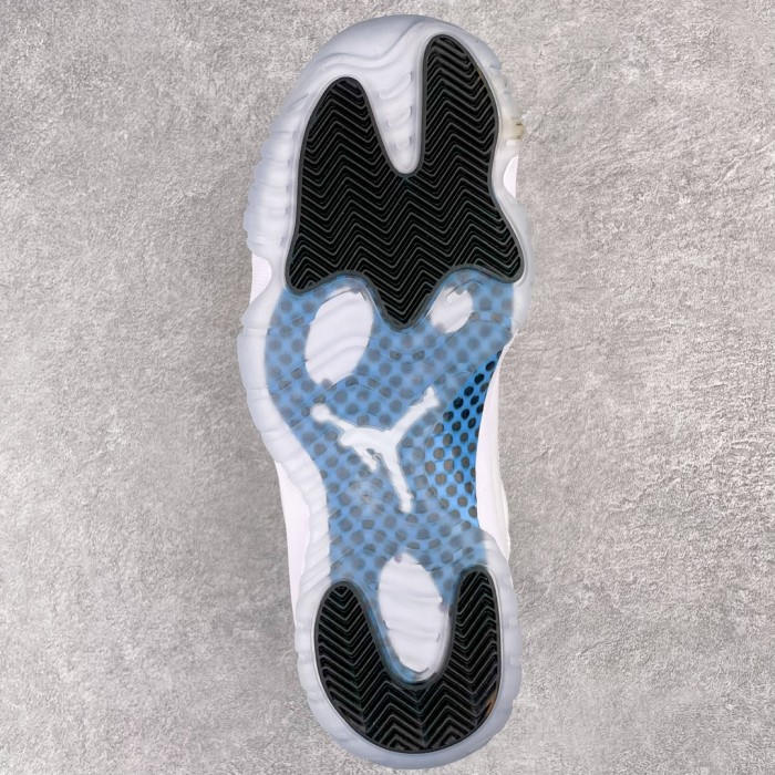 Jordan 11 Retro Low Legend Blue