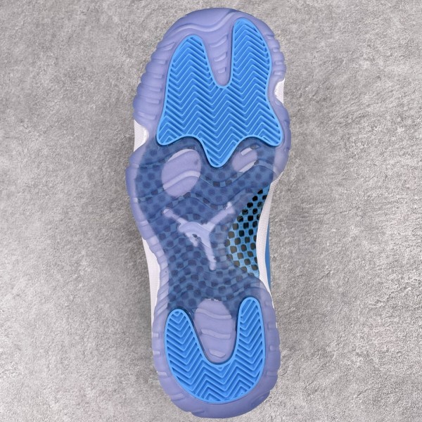 Jordan 11 Retro Low University Blue (2017)