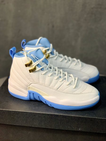 Jordan 12 Retro University Blue 2016