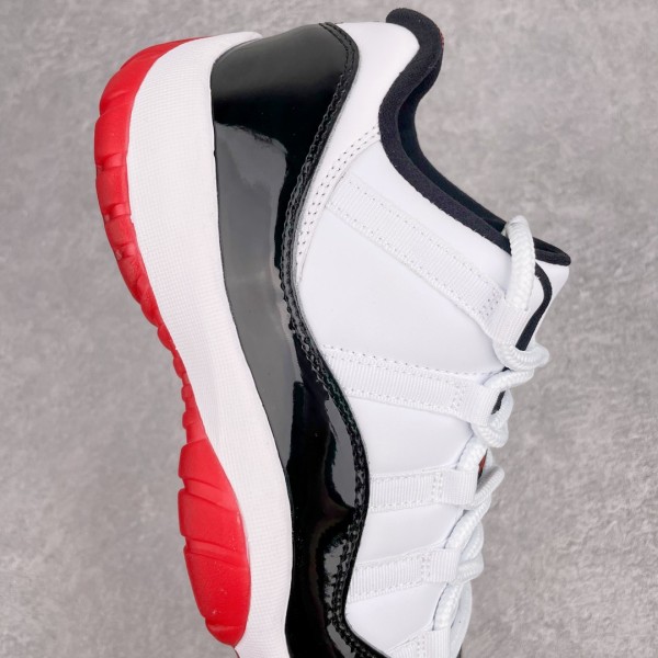 Jordan 11 Retro Low Concord Bred