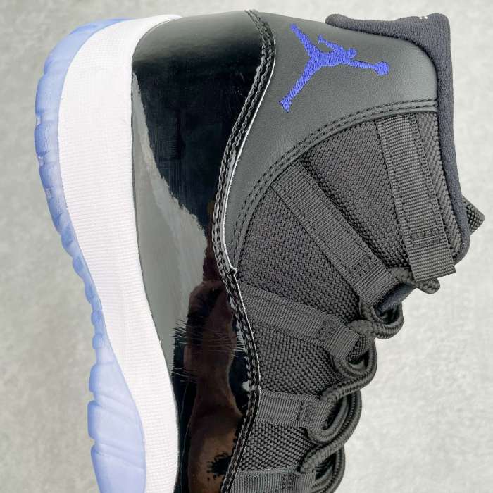 Jordan 11 Retro Space Jam (2016)