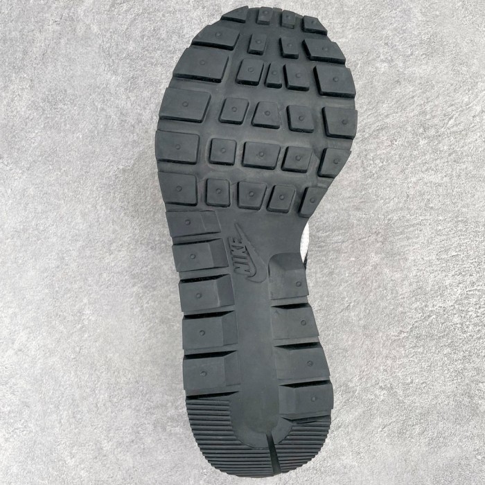 Nike Vaporwaffle sacai Black White