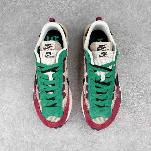 Nike Vaporwaffle sacai Villain Red Neptune Green