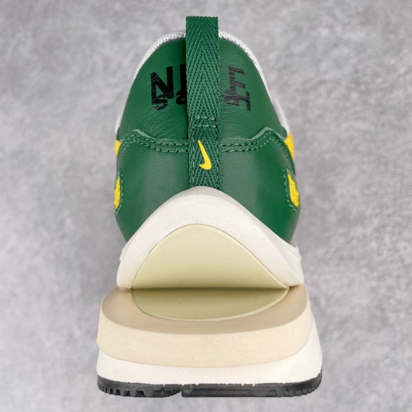 Nike Vaporwaffle sacai Tour Yellow Stadium Green