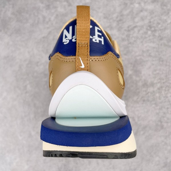 Nike Vaporwaffle sacai Sesame Blue Void