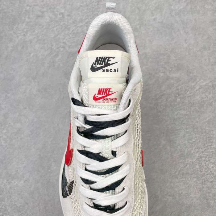 Nike Vaporwaffle sacai Sport Fuchsia Game Royal