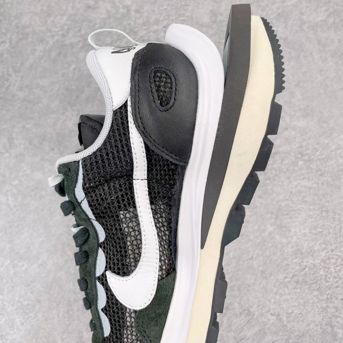 Nike Vaporwaffle sacai Black White
