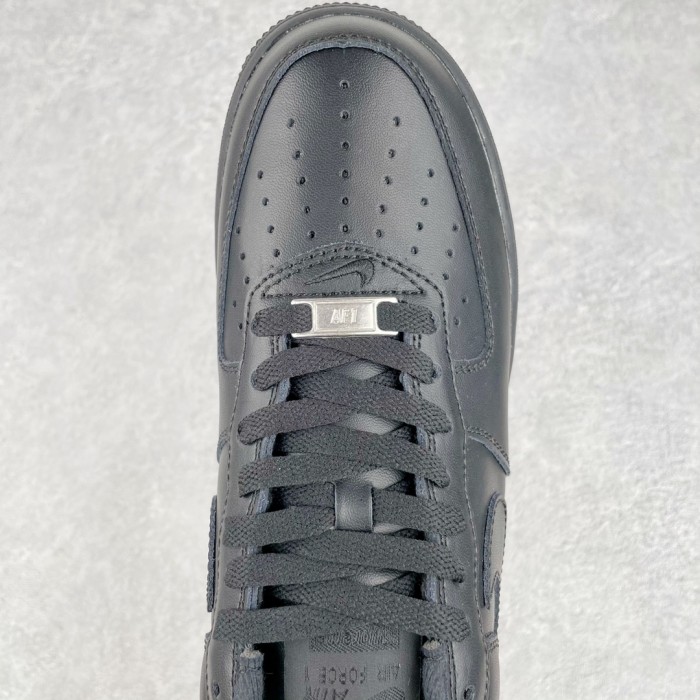 Nike Air Force 1 Low Supreme Black