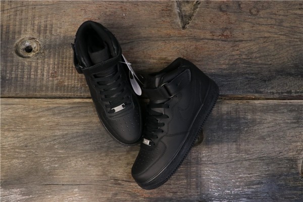 Nike Air Force 1 Mid '07 Triple Black (2021)