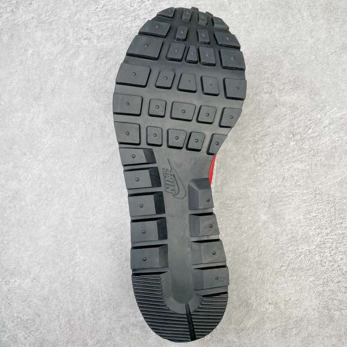 Nike Vaporwaffle sacai Sport Fuchsia Game Royal