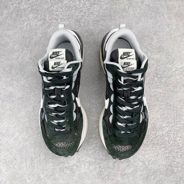 Nike Vaporwaffle sacai Black White