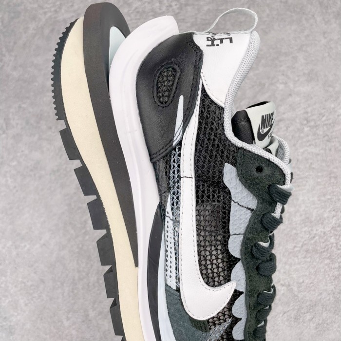 Nike Vaporwaffle sacai Black White