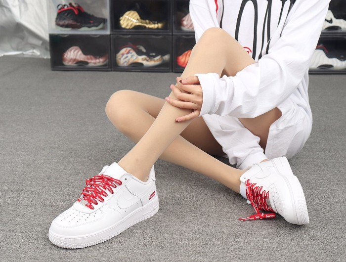 Nike Air Force 1 Low Supreme White